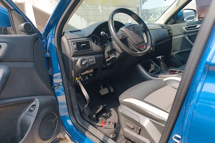 Used Qoros 5 2018 Revised 1.6T Automatic Luxury Version Driver Seat