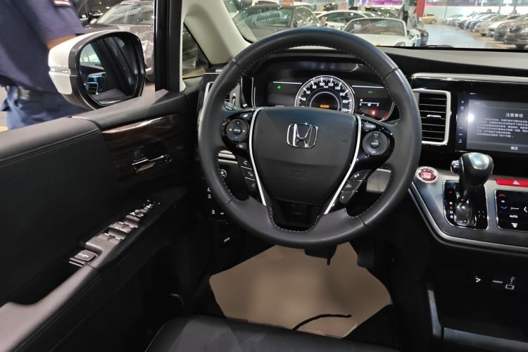 Used Honda Elysion 2016 2.4L Luxury Edition Steering Wheel