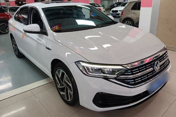 Used Volkswagen Sagitar 2024 300TSI DSG Excellence Edition Front Right 45 Deg