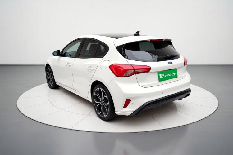 Used Ford Focus 2021 Hatchback EcoBoost 180 Automatic ST Line Exterior 3