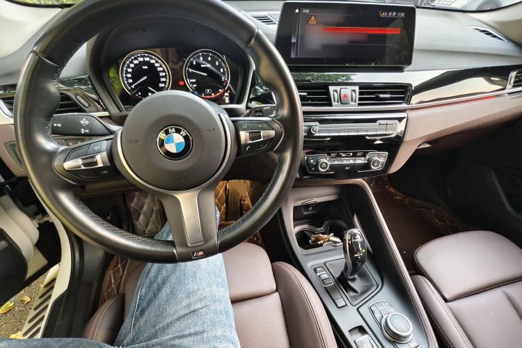 Used BMW X1 2021 sDrive25Li Leading Model Center Console