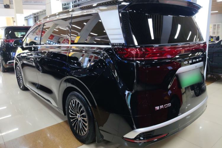 Used Denza D9 2024 DM-i 1050 Luxury Model