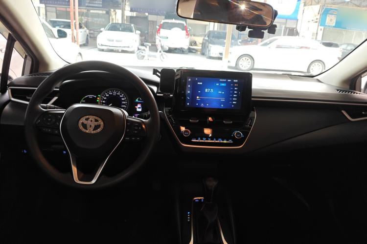 Used Toyota Corolla 2021 Dual-Motor 1.8L E-CVT Elite Edition
