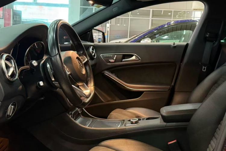 Used Mercedes-Benz CLA 2017 CLA 220 4MATIC
