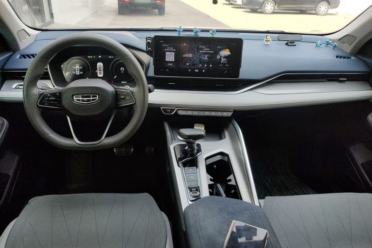 Used Geely Auto Preface 2021 Revised Version 2.0TD Luxury Edition Center Console