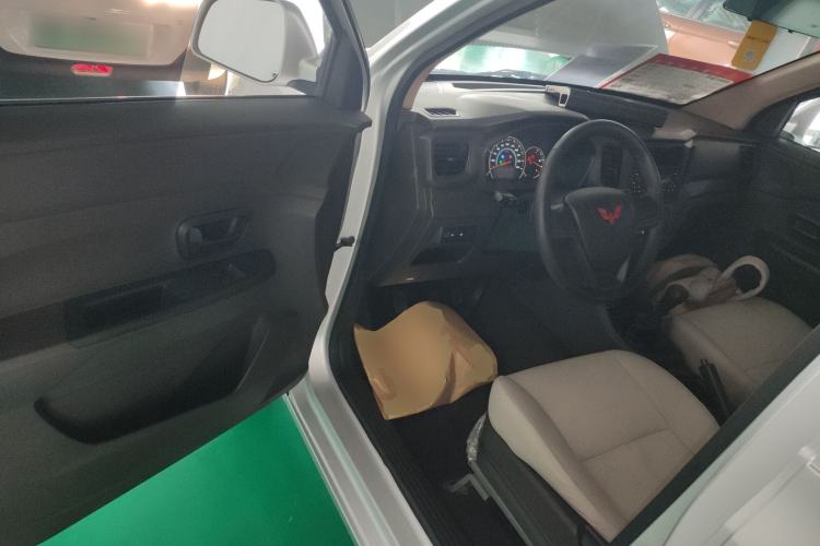 Used Wuling Hongguang V 2021 1.5L Enjoyment Edition LAR Driver Seat