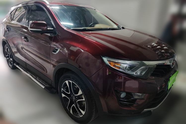 Used Soueast DX7 2015 1.5T Automatic Prestige Model Front Right 45 Deg