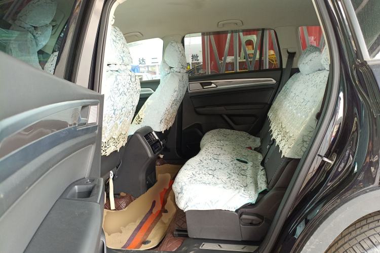 Used Volkswagen Teramont 2020 Revised Version 330TSI Two-Wheel Drive Comfort Edition Left Rear Seat