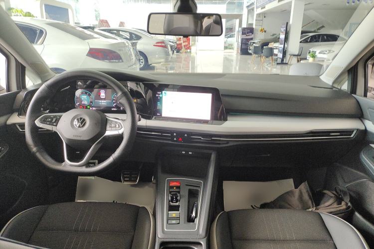 Used Volkswagen Golf 2024 280TSI DSG Pro 50th Anniversary Edition
