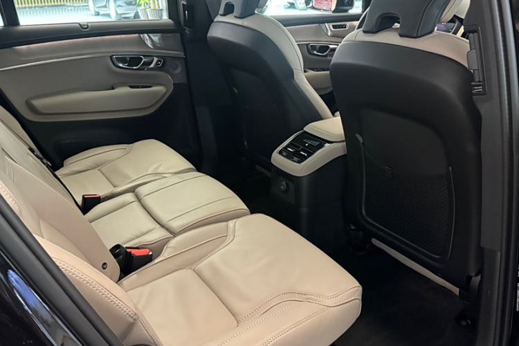 Used Volvo XC90 New Energy 2025 Facelifted T8 Luxury Flagship 7-Seater
