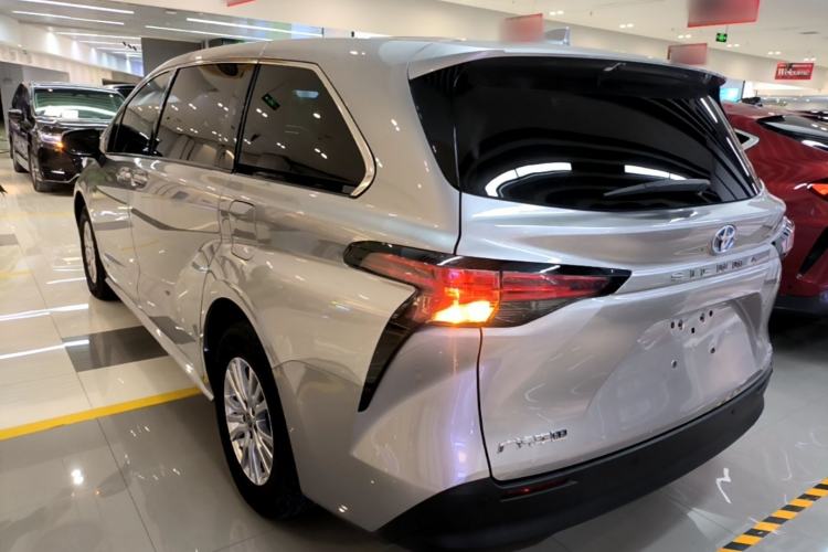 Used Toyota SIENNA 2021 2.5L Hybrid Comfort Edition
