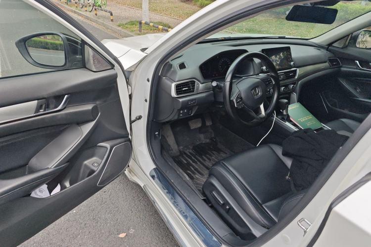 Used Honda Accord 2018 260TURBO Luxury Edition China VI Driver Seat