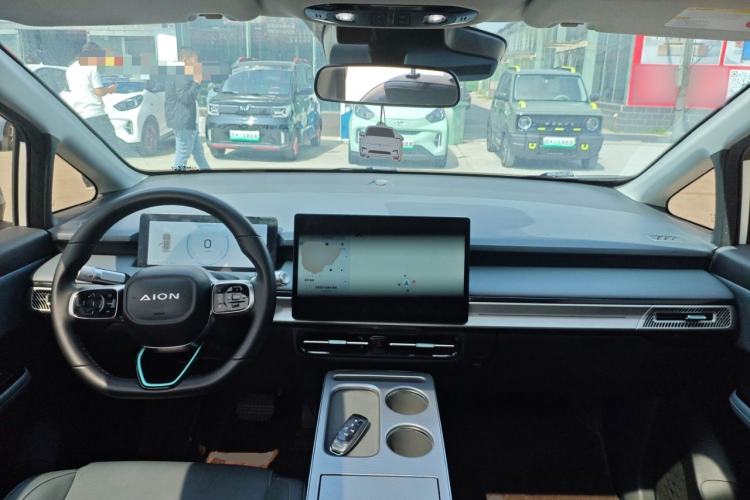 Used AION Y 2023 Plus 510 Smart Edition Center Console