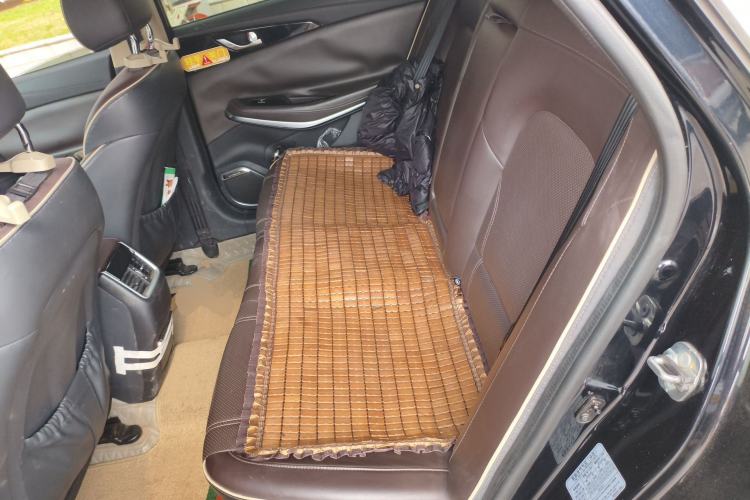 Used CHANGAN Raeton CC 2018 1.5T Automatic Zhiya Model China V Standard Left Rear Seat