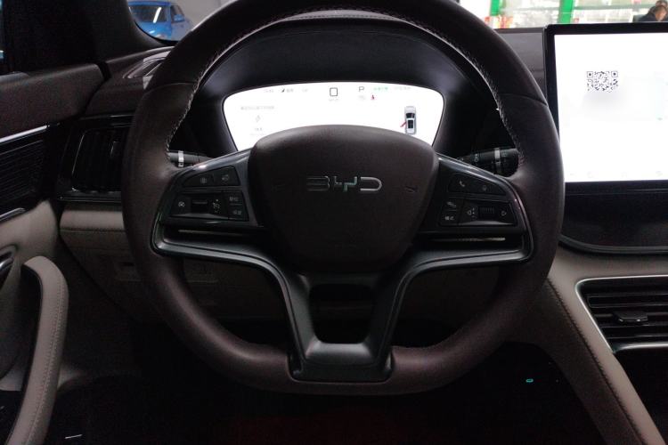 Used BYD Song PLUS New Energy 2025 EV 520km Luxury Version
