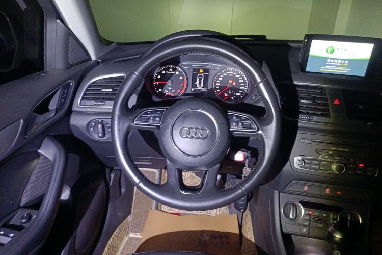 Used Audi Q3 2016 35 TFSI Fashion Model
