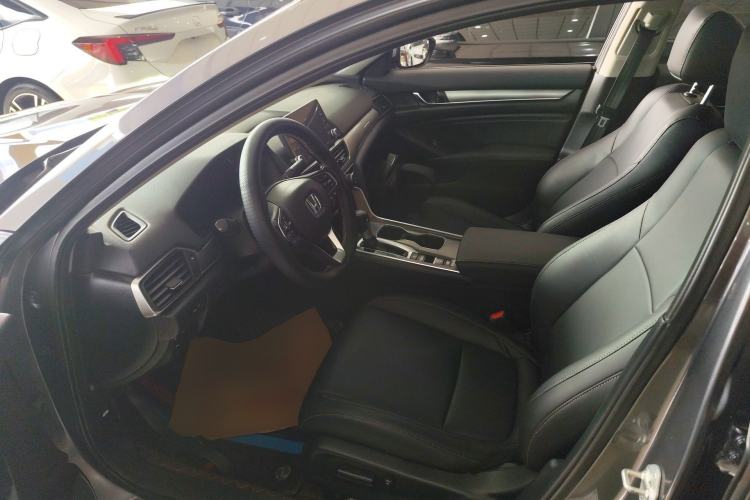 Used Honda Accord 2018 260TURBO Luxury Edition China V Emission Standard Left Front Seat
