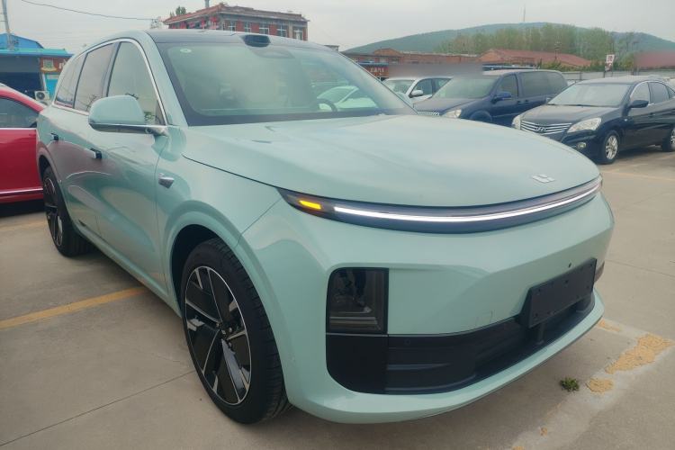 Used Li Auto L6 2025 Max Smart Refresh Edition Front Right 45 Deg