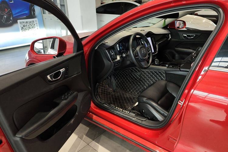 Used Volvo S60 New Energy 2021 T8 E-Drive Hybrid Four-Wheel Drive Smart Luxury Edition
