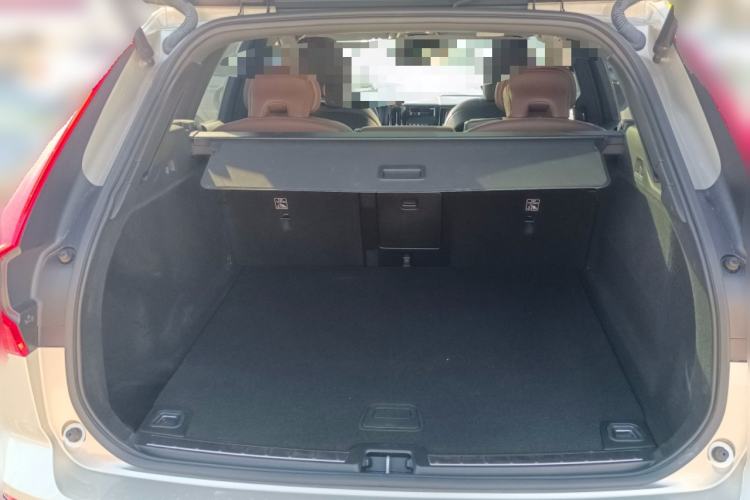 Used Volvo XC60 2021 T5 4x4 Smart Luxury Edition Trunk