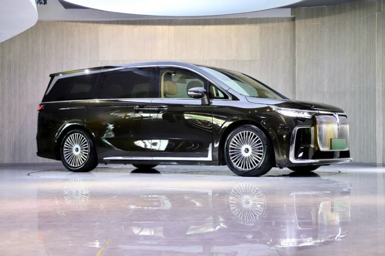 Used VOYAH Dream 2025 PHEV Four-Wheel-Drive Flagship Kunpeng Edition