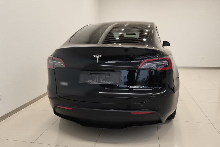 Used Tesla Model Y 2022 Long-Range All-Wheel-Drive Version
