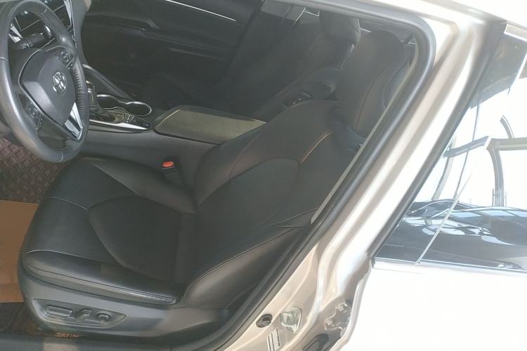 Used Toyota Camry 2021 2.5G Luxury Edition Left Front Seat