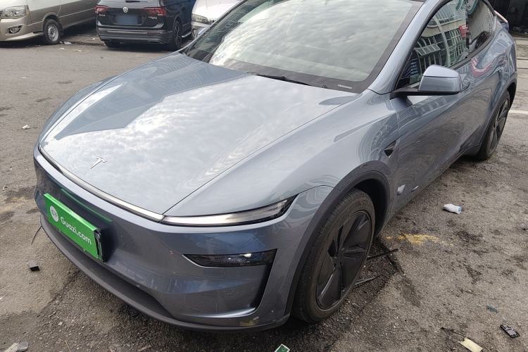 Used Tesla Model Y 2025 Rear-Wheel-Drive Version