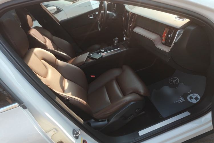 Used Volvo XC60 2021 T5 4x4 Smart Luxury Edition