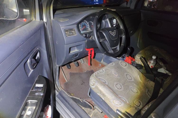 Used Wuling Rongguang V 2015 1.2L Base Version
