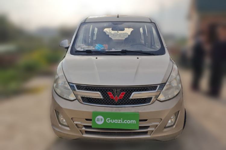 Used Wuling Rongguang V 2016 1.5L Standard Version Front