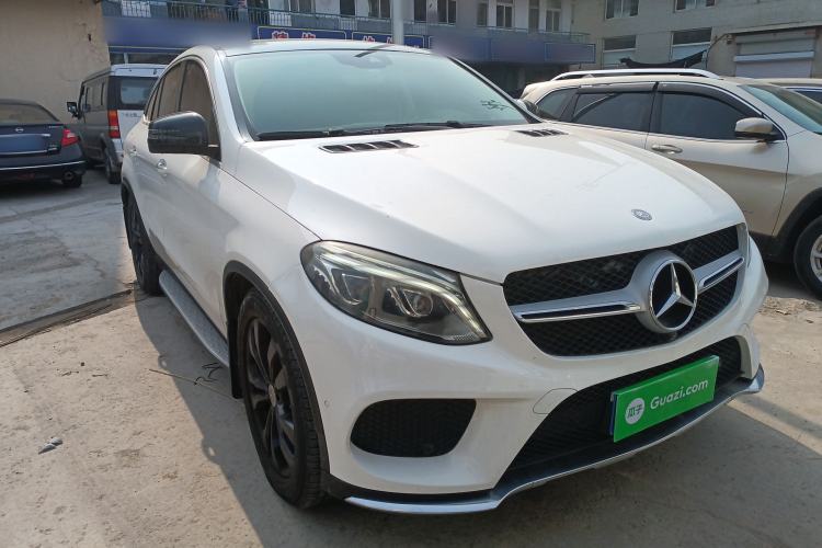 Used Mercedes-Benz GLE Coupe 2015 GLE 400 4MATIC Coupe SUV Front Right 45 Deg