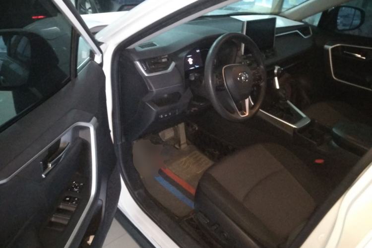 Used Toyota RAV4 2021 2.0L CVT 4x4 Trend Edition
