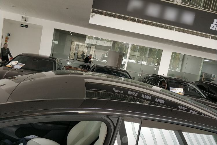 Used Tesla Model Y 2022 Long-Range All-Wheel-Drive Version
