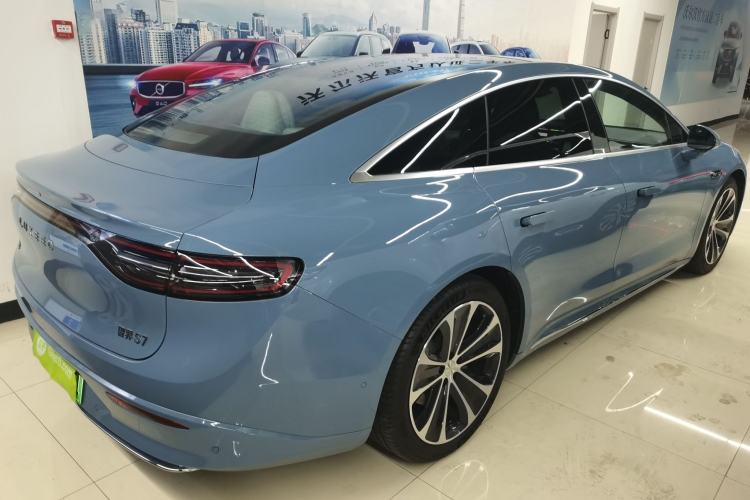 Used Hima Luxeed S7 2025 855 km Max Rear Right 45 Deg