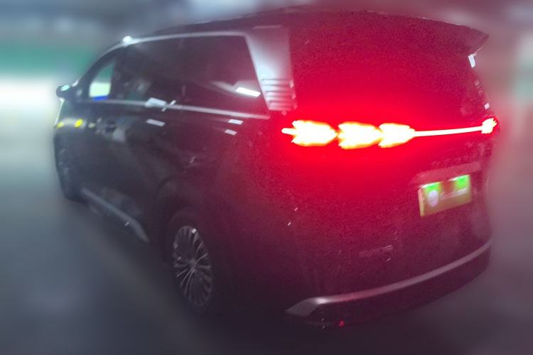 Used Denza D9 2024 DM-i 970 Luxury Model
