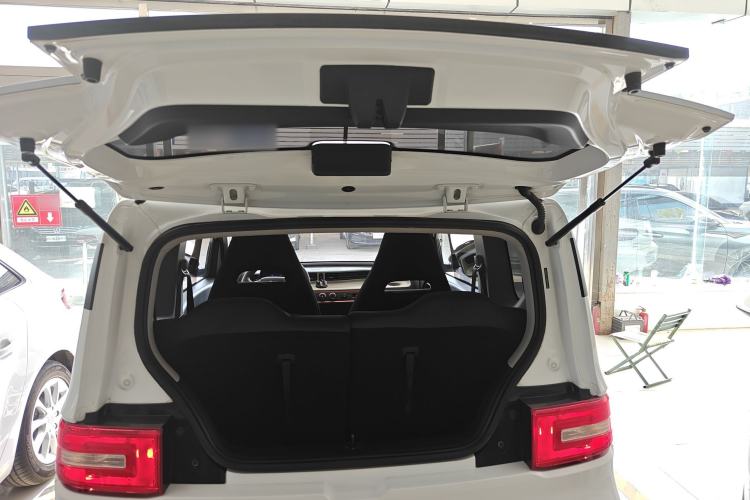 Used Wuling Hongguang MINIEV 2020 Zizai Version Lithium-NMC Trunk