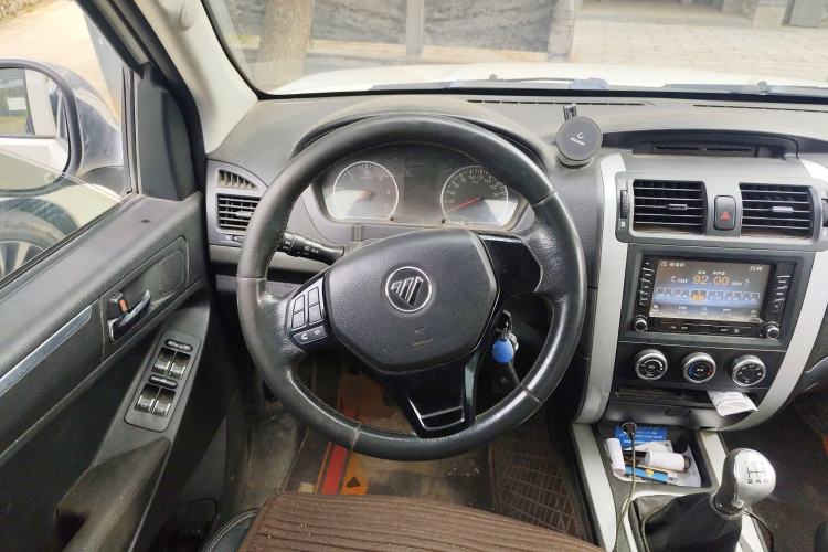 Used Foton Tunland 2018 2.8T E5 Two-Wheel-Drive Comfort Version with Long Wheelbase Equipped with 4J28TC4 Engine
