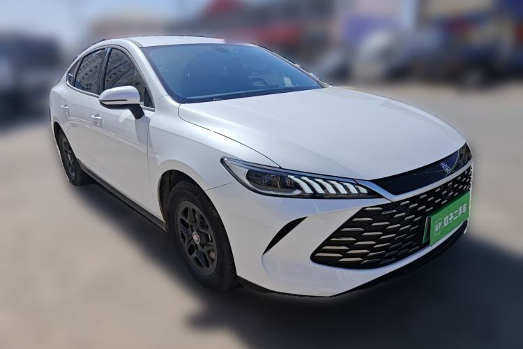 Used BYD Qin PLUS 2025 DM-i Smart Drive 55KM Leading Model Front Right 45 Deg