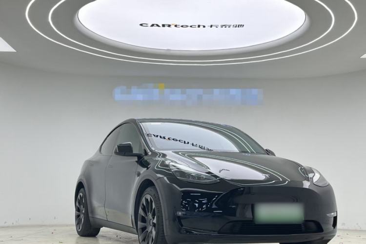 Used Tesla Model Y 2021 Long-Range All-Wheel-Drive Version
