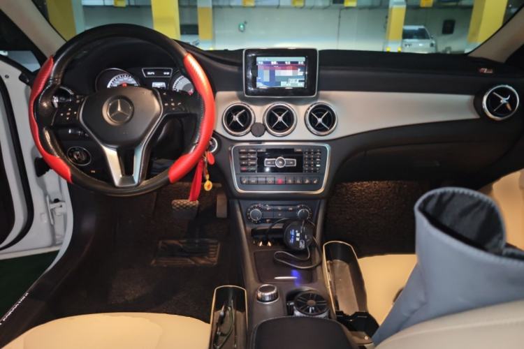 Used Mercedes-Benz GLA 2015 GLA 220 4MATIC Fashion Model