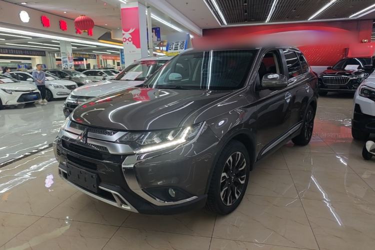 Used Mitsubishi Outlander 2020 2.4L 4x4 Zhi Xiang Edition 5 Seats