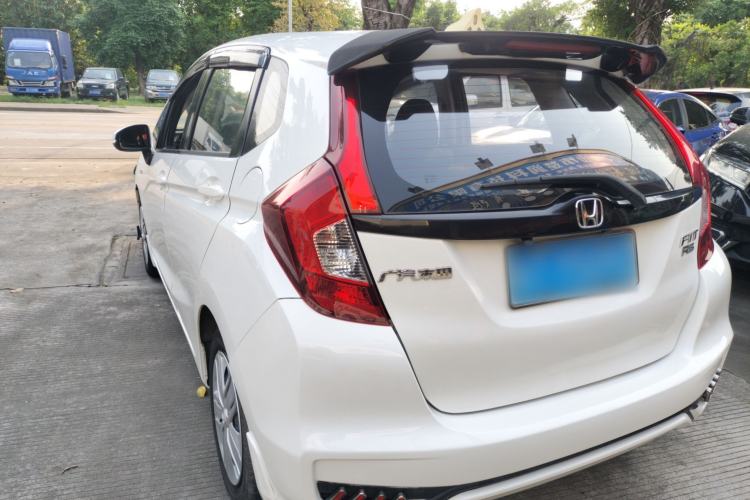 Used Honda Fit 2018 1.5L CVT Comfort Version Exterior 2