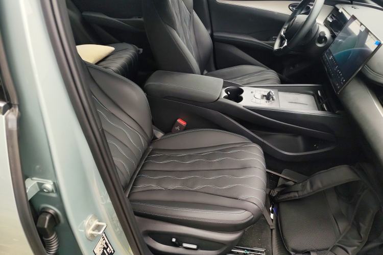 Used BYD Seal 06 New Energy 2025 DM-i Intelligent Drive 120KM Flagship Model Right Front Seat