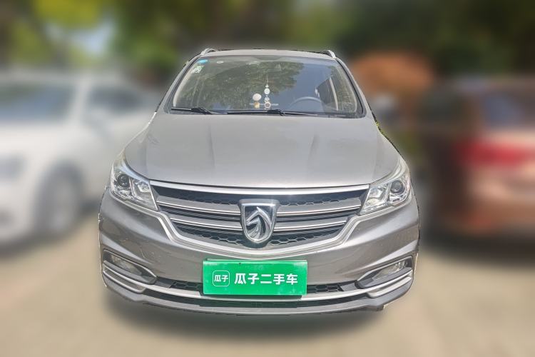 Used Baojun 730 2019 1.5L Manual Fashion Model 7-seater China VI Front