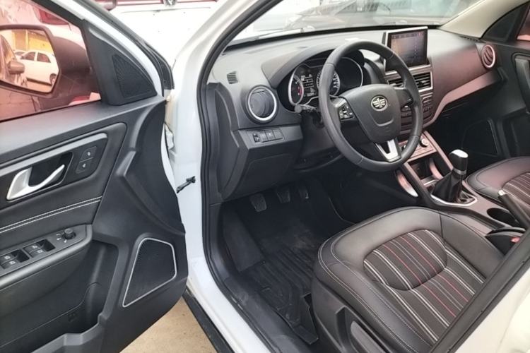 Used Bestune X40 2017 1.6L Manual Luxury Edition
