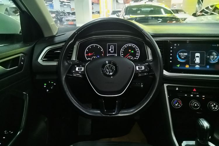 Used Volkswagen T-ROC 2019 230TSI DSG Two-Wheel-Drive Advanced Version China VI Standard
