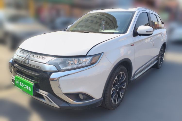 Used Mitsubishi Outlander 2019 2.0L Two-Wheel Drive Comfort Edition 5 Seats China V Standard