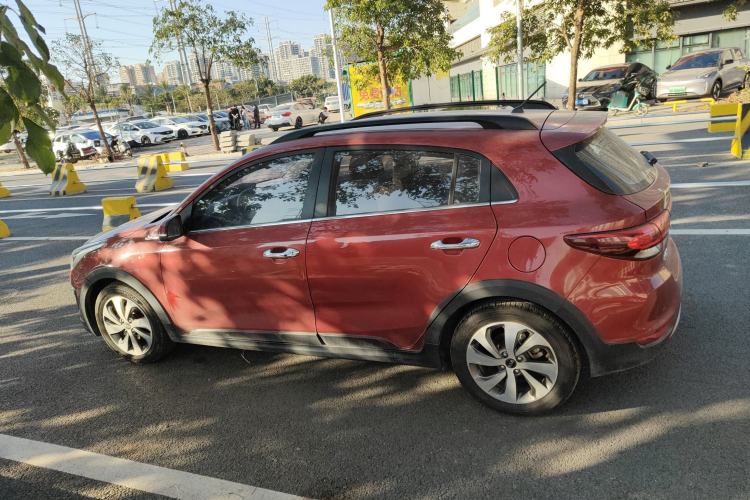 Used Kia KX Cross 2017 1.4L AT GLS
