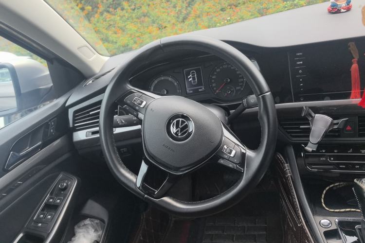Used Volkswagen Bora 2021 1.5L Automatic Elite Smart Connect Edition Steering Wheel